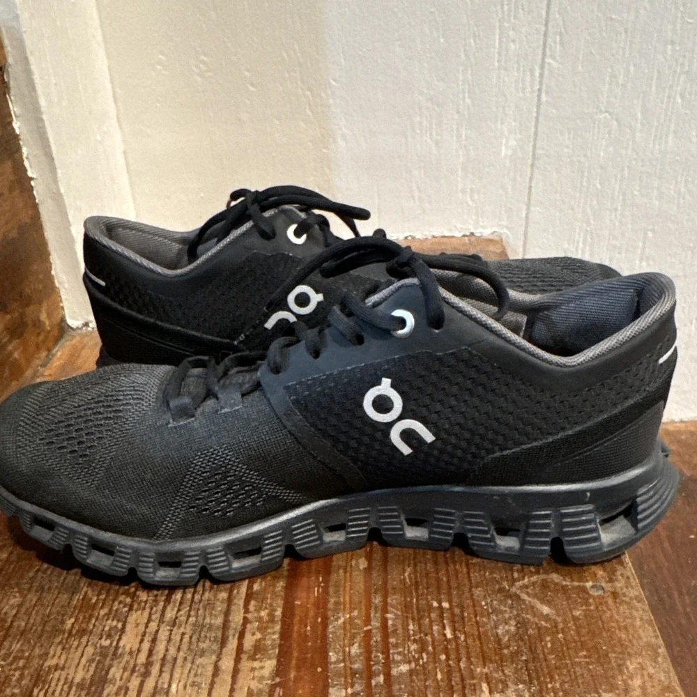 On Cloud X Women's Sz 8  Cross Training Shoe Black/Asphalt Low-top Lightweight